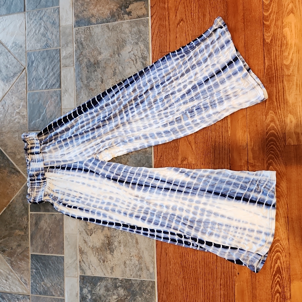 Urban Daisy Wide Leg Pants Size Small